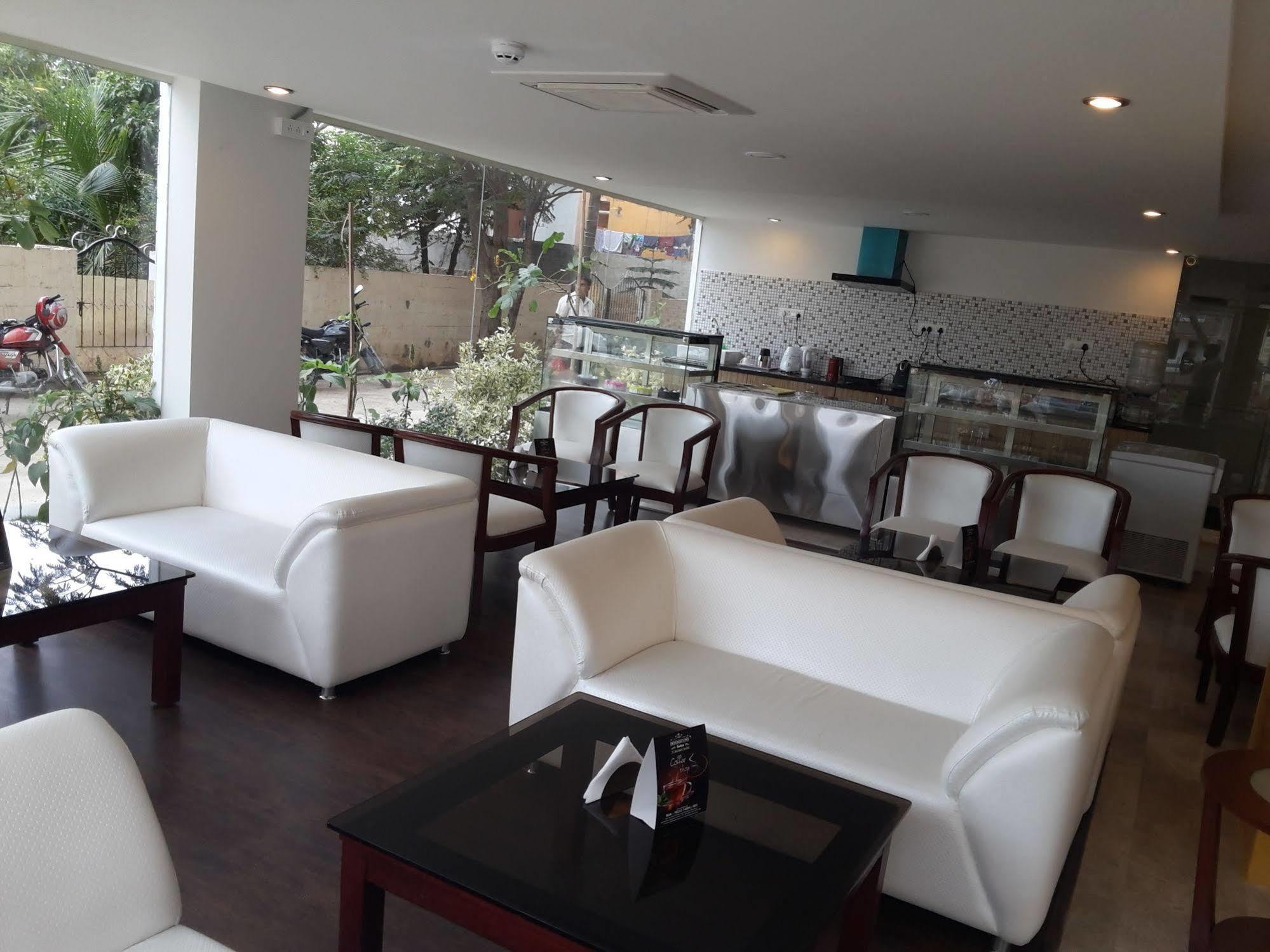 Icon Suites By Bhagini Bangalore Exterior foto